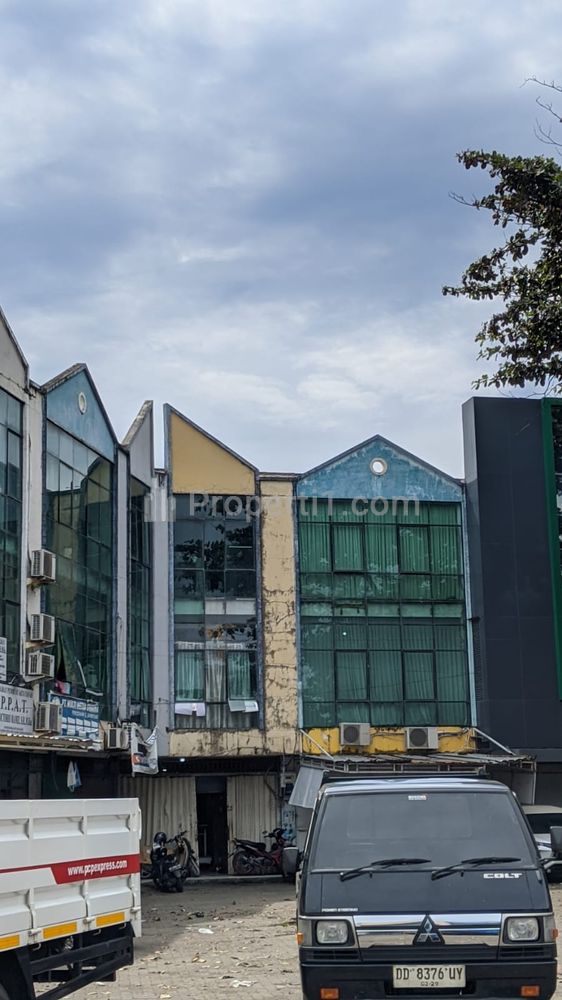 Dijual Ruko Strategis 3 Lantai di Manggala, Makassar, Sulawesi Selatan
