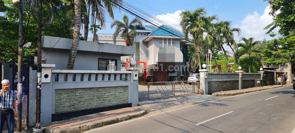 Jual Gedung HGB Dua Lantai Bekas Kantor, Nego, Luas 970 m2 di Warung Jati, Dekat Raya Buncit, Pejaten, Raya Pasar Minggu, Kemang, Mampang Prapatan