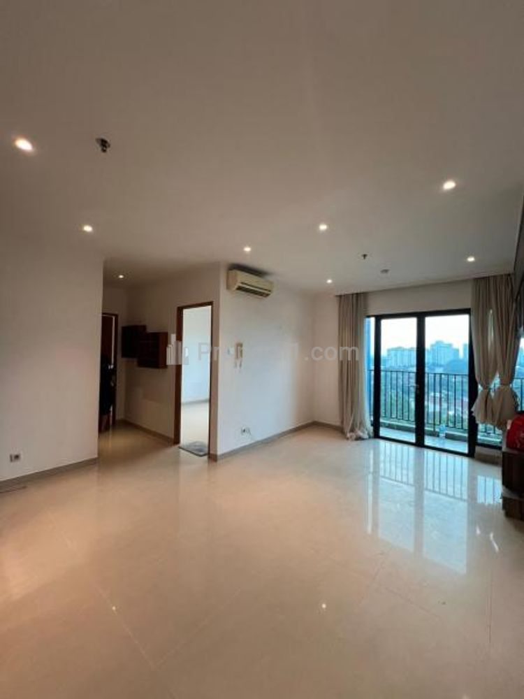 Disewakan Apartemen Hamptons Park - 3+1 BR Semi Furnished dan Murah