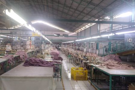 Jual Cepat Pabrik Garment SHM Masih Aktif Luas Tanah 1 Hektar, Bangunan 3 Lantai, di Kawasan Industri Curug, Gunung Sindur, Bogor
