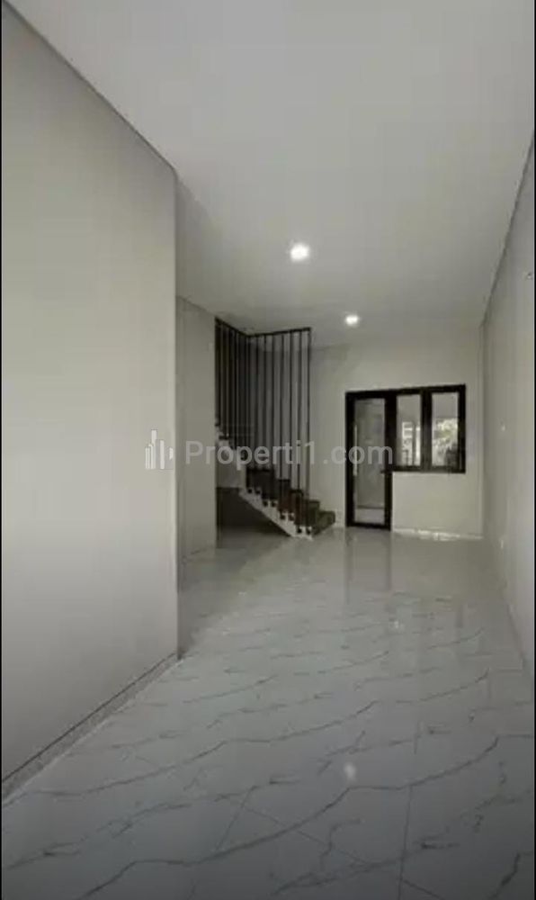 Dijual Rumah Baru Minimalis di Kutisari Indah Utara, Surabaya