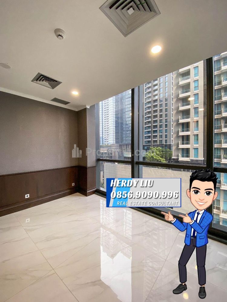 Dijual Cepat Office District 8 SCBD - Luas 284 Sqm - Semi Furnished di Jakarta Selatan