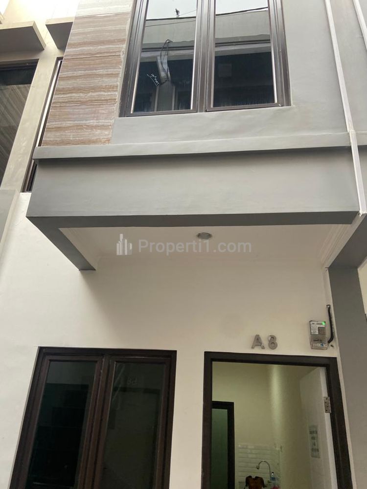 Dijual Rumah 2 Lantai SHM di Pisangan Baru Jakarta Timur Siap Huni