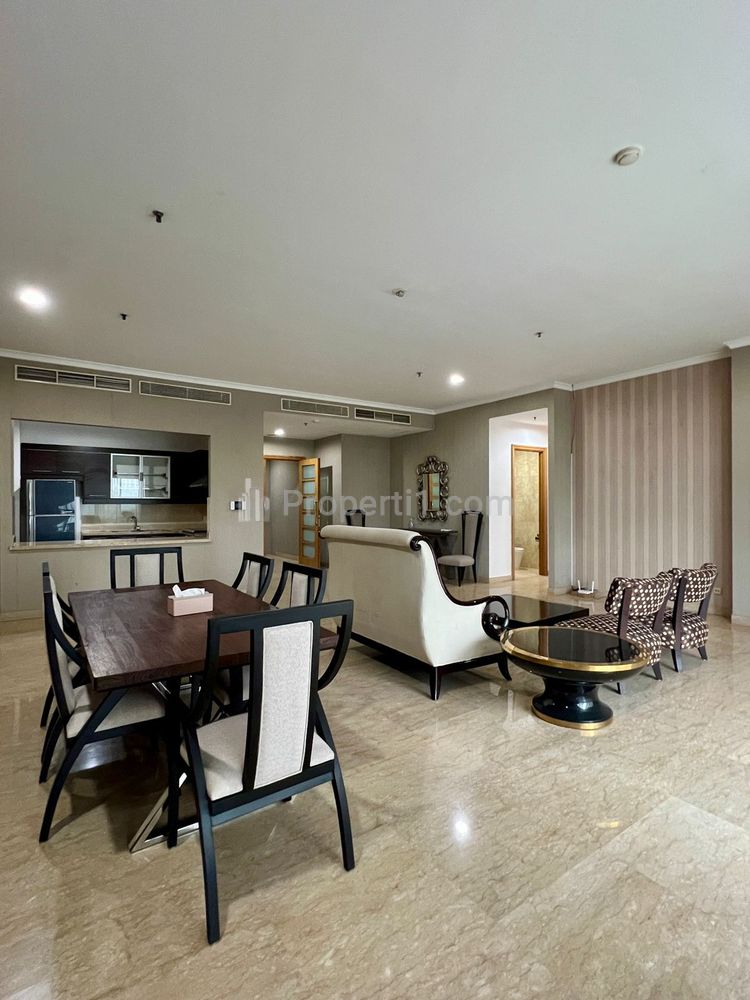 Sewa Apartemen Senayan Residence Tower 2 Tipe 4+1BR Good Furnished