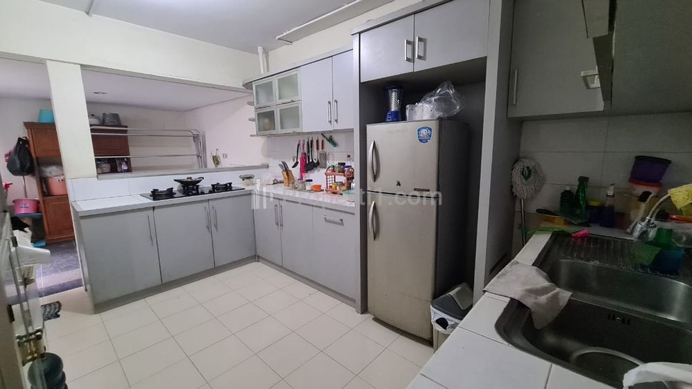 Dijual Rumah Town House Terawat dan Strategis di Pasar Minggu Jaksel