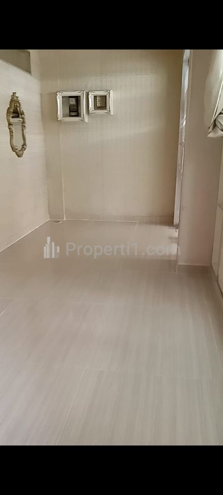 Dijual Apartemen Cosmo Park Thamrin CIty di Pusat Kota Jakarta Oasis Tengah Kota - 2 BR Semi Furnished