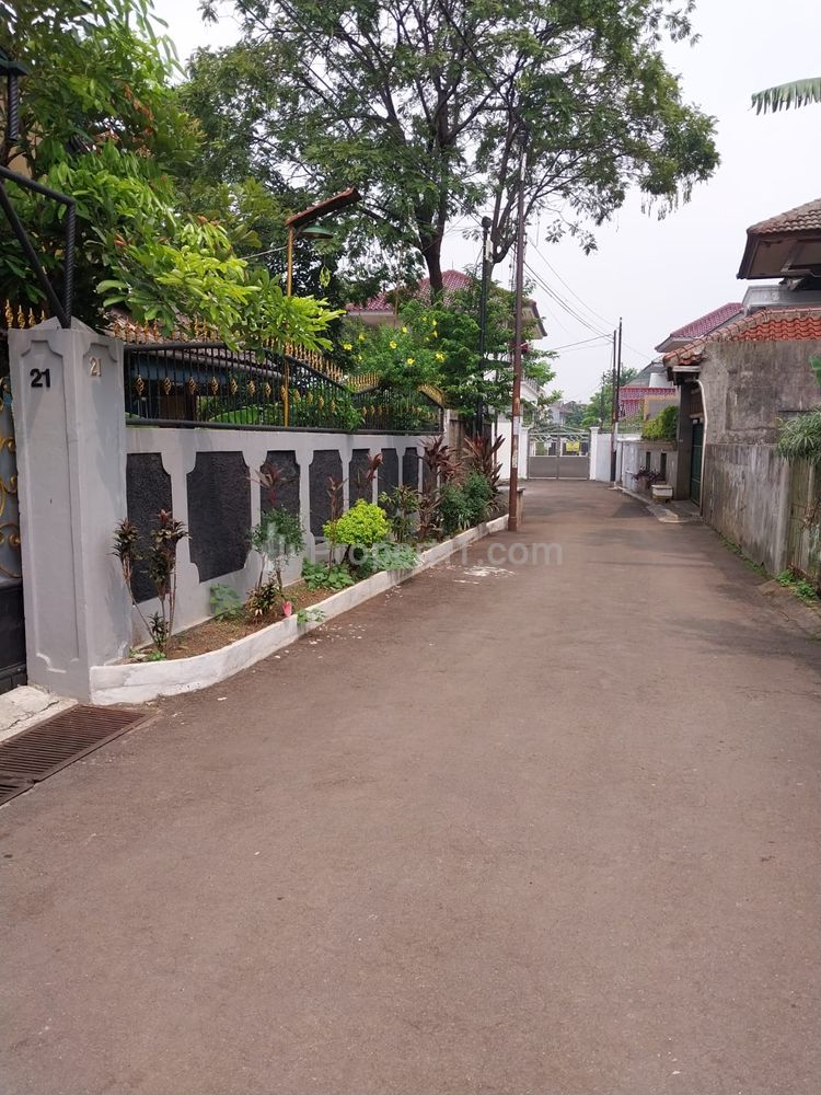 Dijual Rumah 2 Lantai di Kav BNI, Pondok Gede, Kota Bekasi