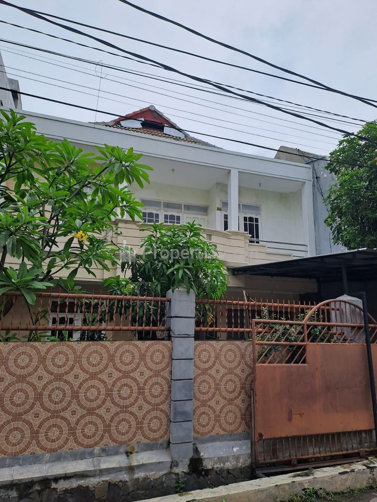 Dijual Rumah 2 Lantai di Lebak Arum, Surabaya