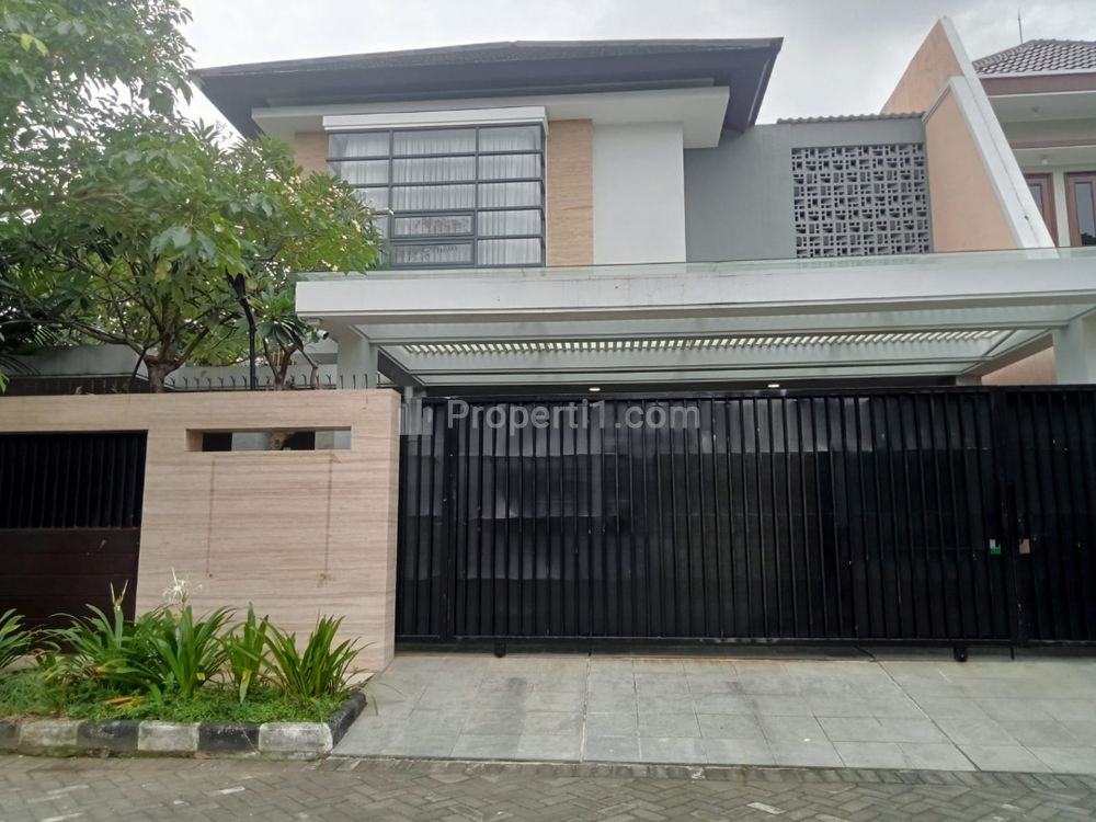 Dijual Rumah 2 Lantai Minimalis di Manyar Tirtoyoso Utara, Surabaya