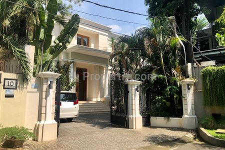 Dijual Rumah Mewah di Tulodong Bawah 3, Jakarta Selatan
