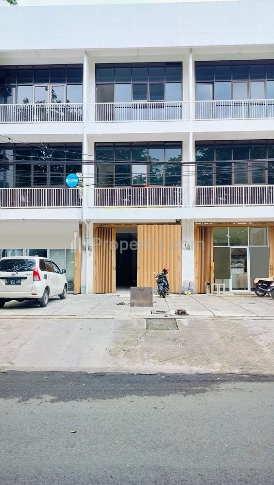 Rumah Disewakan di Rungkut Asri Tengah Surabaya Timur