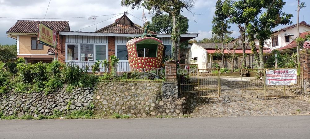 Dijual Rumah 1,5 Lantai di Raya Sajen, Pacet, Kabupaten Mojokerto
