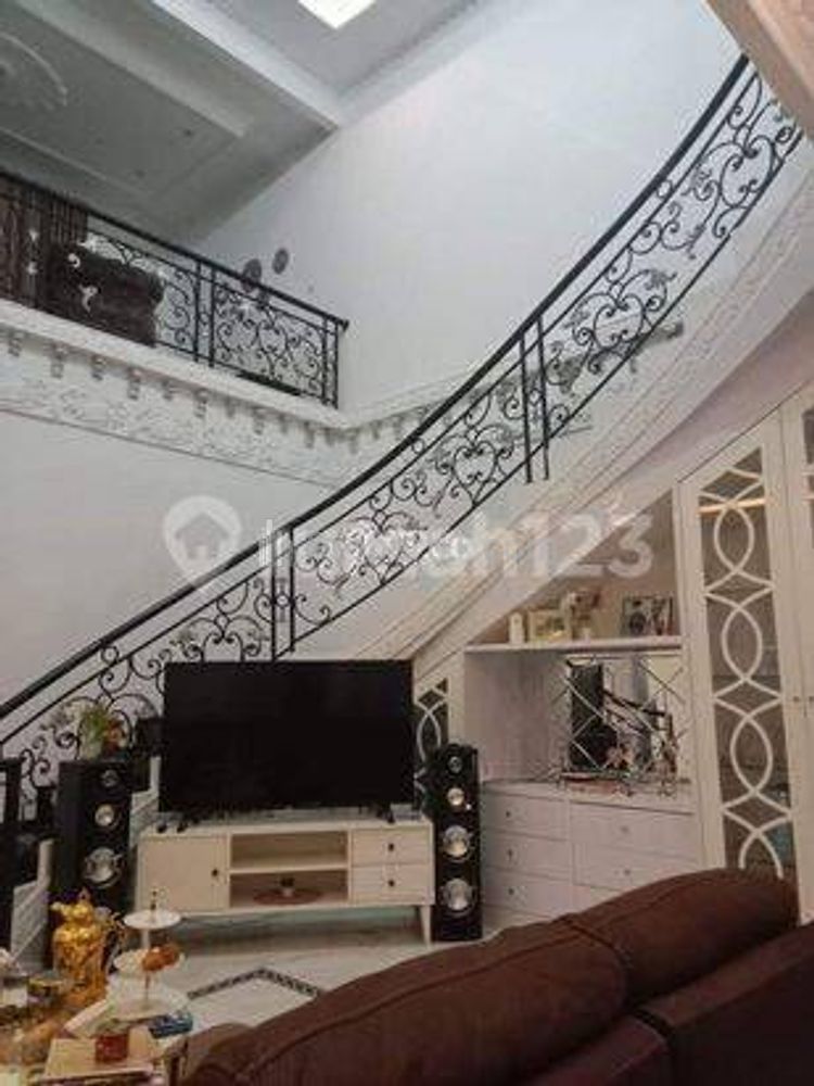 Dijual Rumah 3 Lantai di Ciwidey Bandung