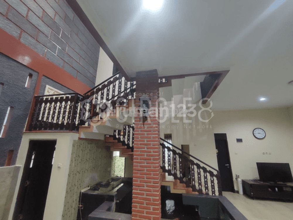 Dijual Rumah Mewah 3 Lantai Idaman Keluarga di Rancasari Bandung