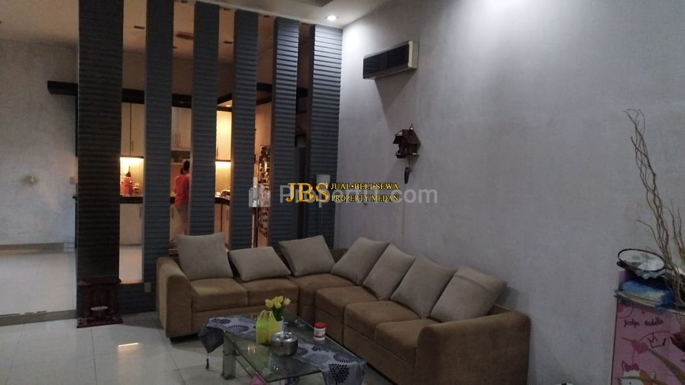 Dijual Rumah 2,5 Tingkat Furnish Komplek Cemara Asri Jalan Orchard - Medan
