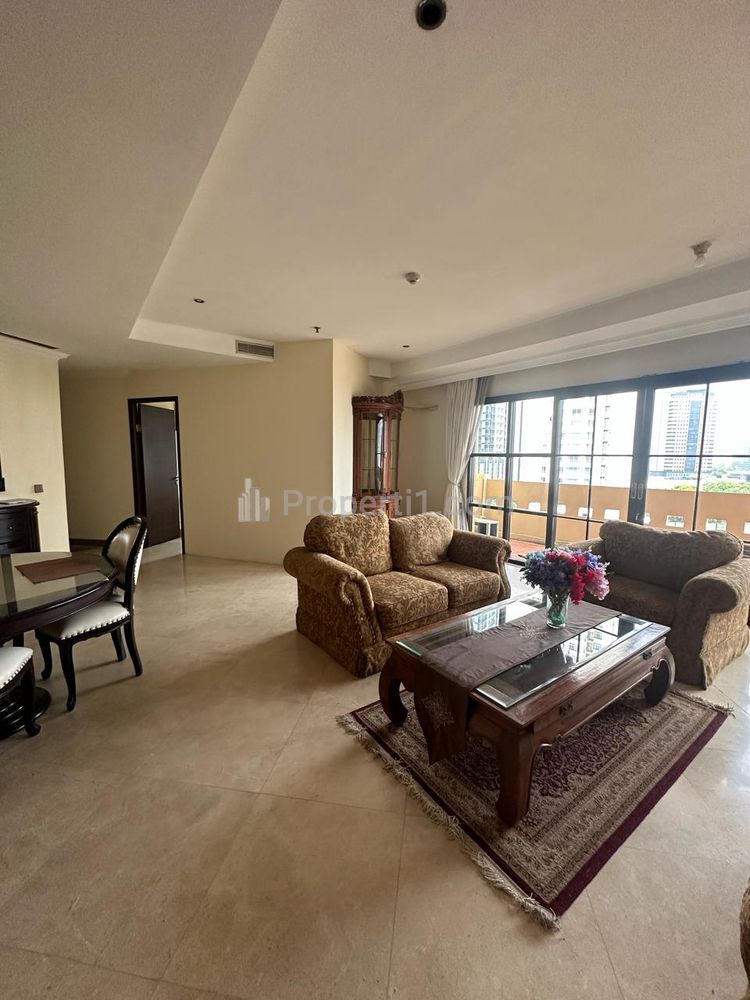 Sewa Apartment at Kusuma Chandra - 3+1 BR Full Furnished and Newly Renovated - Strategic Location in South Jakarta