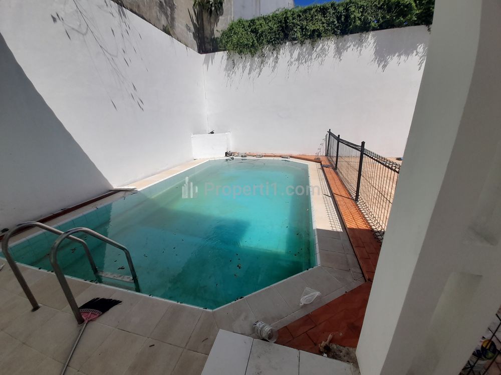 Sewa Murah Rumah Siap Huni Simprug, Ada Kolam Renang, Dekat Senayan, Sudirman, Hang Tuah, Permata Hijau, Kebayoran Lama, Jakarta Selatan