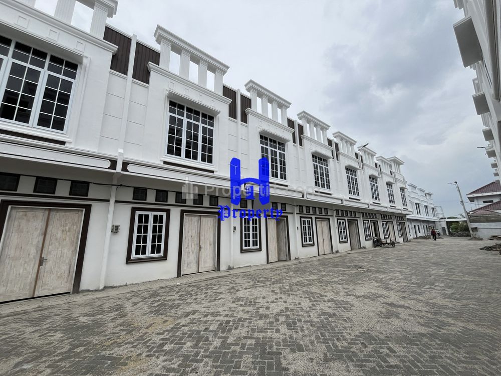 Dijual Rumah 2,5 Tingkat di Komplek Union Mentari Sadananda Jalan Bersama - Medan
