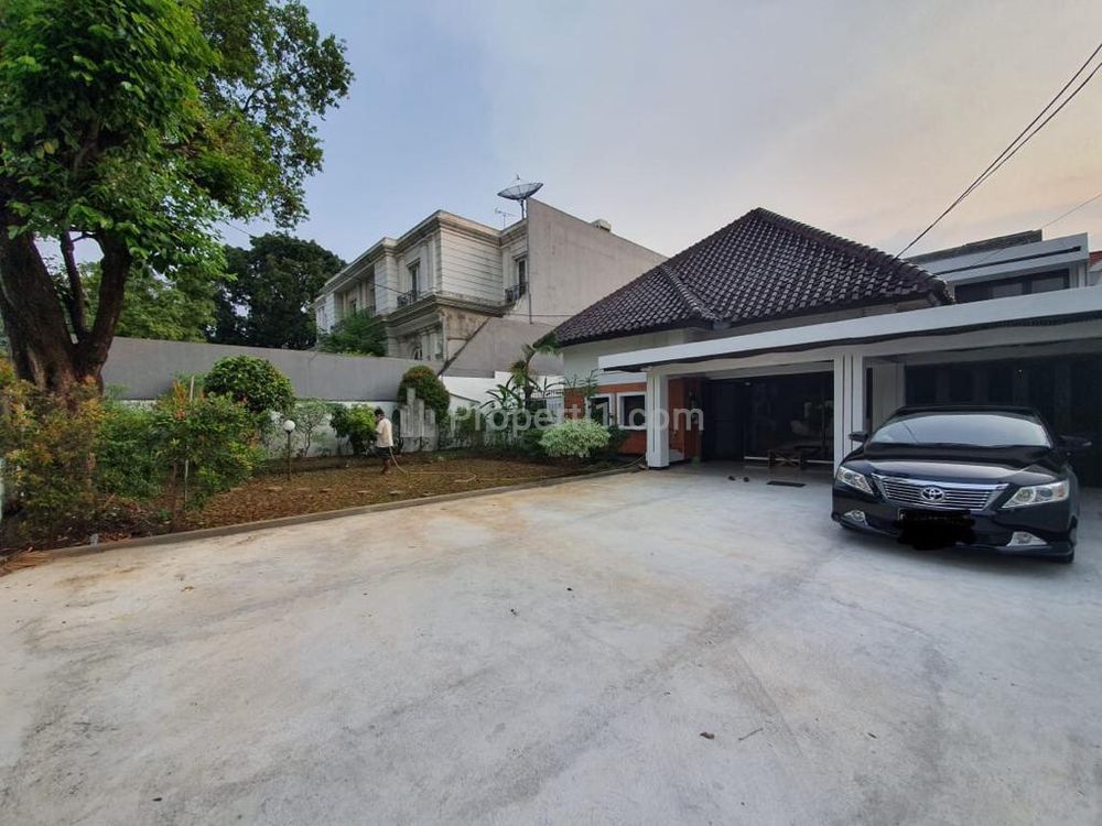 Disewakan Rumah Besar di Menteng, Jakarta Pusat