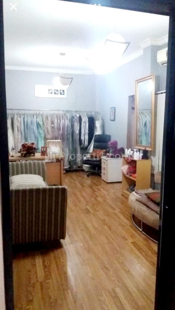 Dijual Rumah Bentuk Ruko di Pondok Gede, Dukuh, Kramat Jati, Jakarta Timur