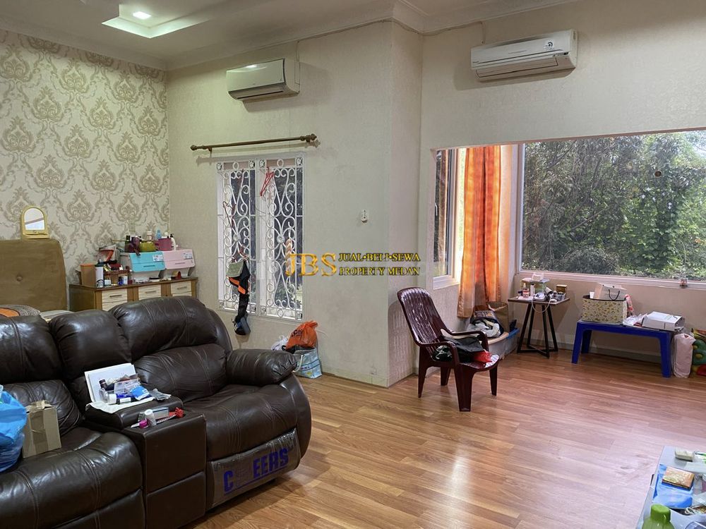 Rumah 2,5 Tingkat Dijual di Komplek Cemara Asri Jalan Nangka Medan