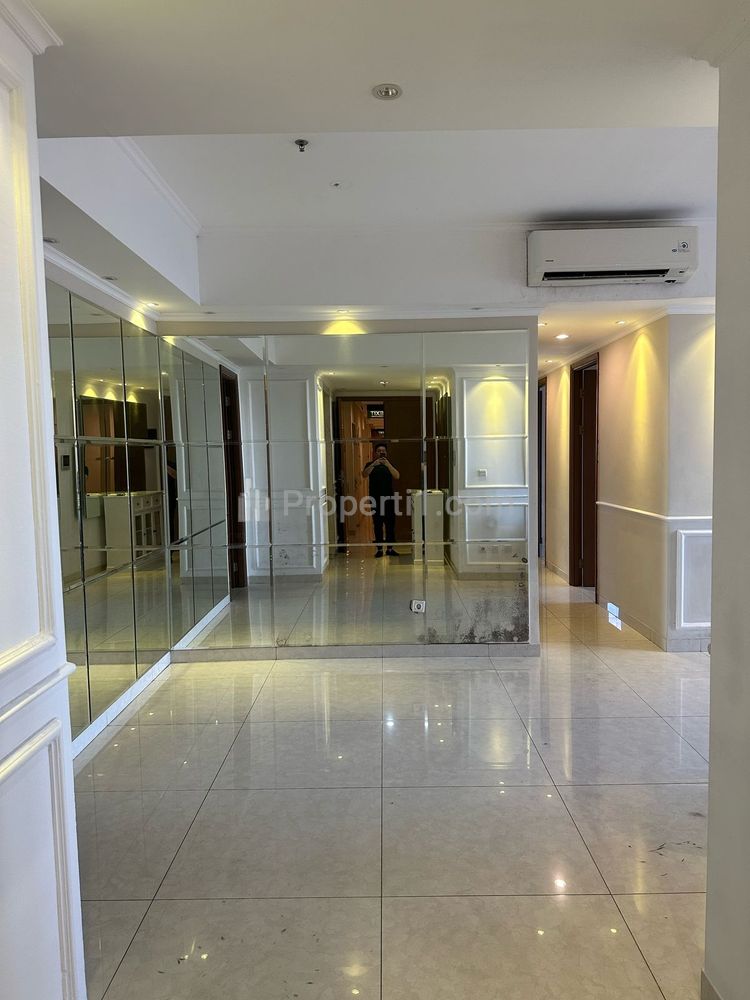 Sewa Apartemen Taman Anggrek Residences Tipe 3 Bedroom