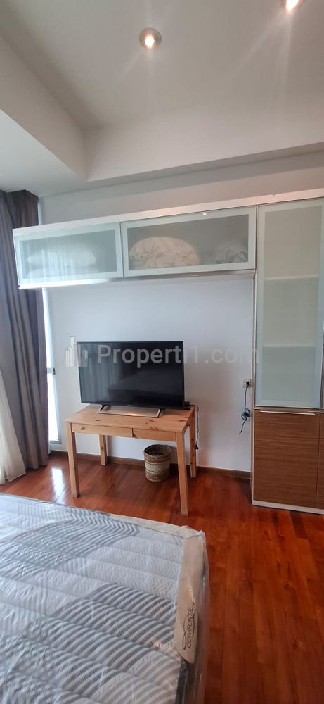 Sewa Apartemen Kemang Village Residence - 3 BR Full Furnished