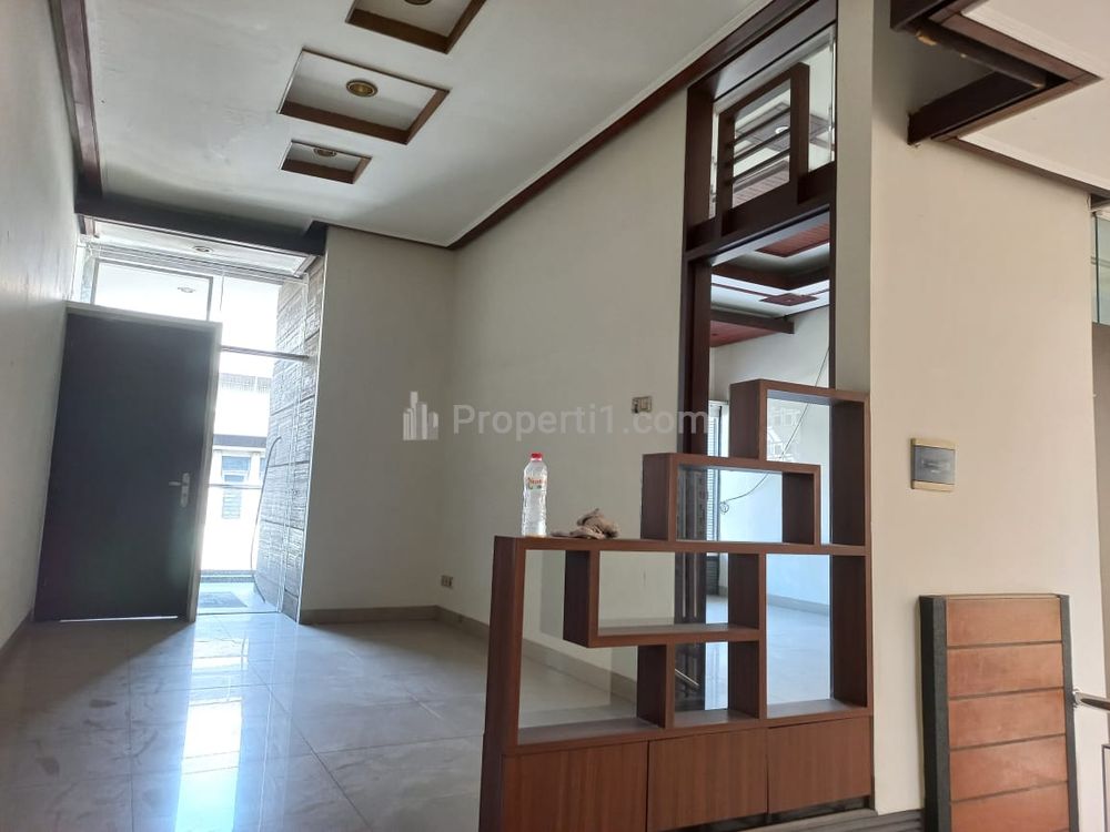 Dijual Rumah Asri Terawat di Leuwi Anyar Bandung