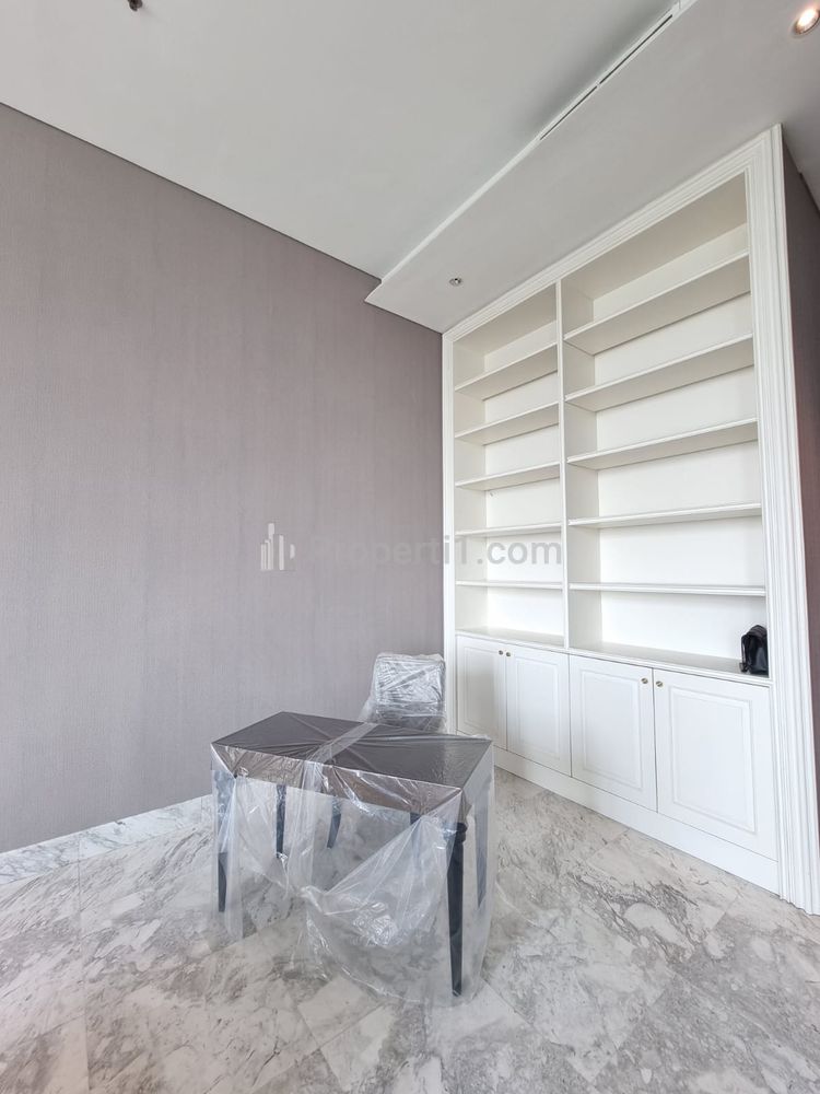 Disewakan Apartemen Senayan City Residence Jakarta Pusat – 3BR Semi Furnished View Golf