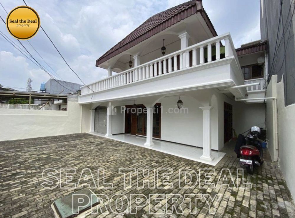 Disewakan Rumah Bisa untuk Kantor di Kebayoran Baru Jakarta Selatan STD596