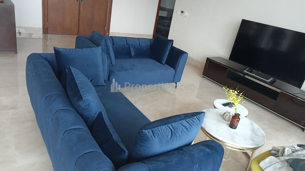 For Rent Apartment Pakubuwono Signature - 4BR Fully Furnished