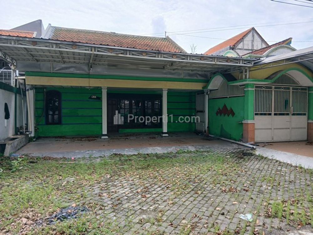 Disewakan Bangunan Komersial Strategis di Jalan Raya Jeruk Lakarsantri, Surabaya