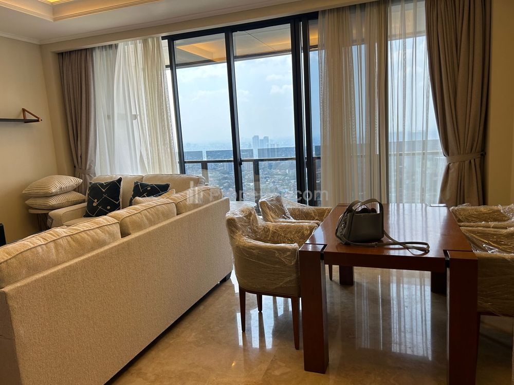 Dijual Unit 2 Bedroom Good Furnished di District 8 Senopati