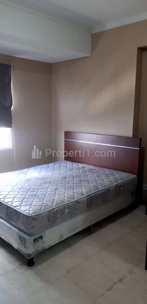 Sewa Apartemen 2+1 BR Furnished Luas 70m2 di Royal Mediterania Garden, Central Park Jakarta Barat