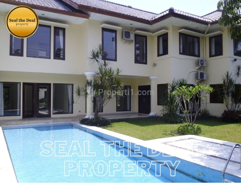 Disewakan Compound House di Pejaten Jakarta Selatan STD597