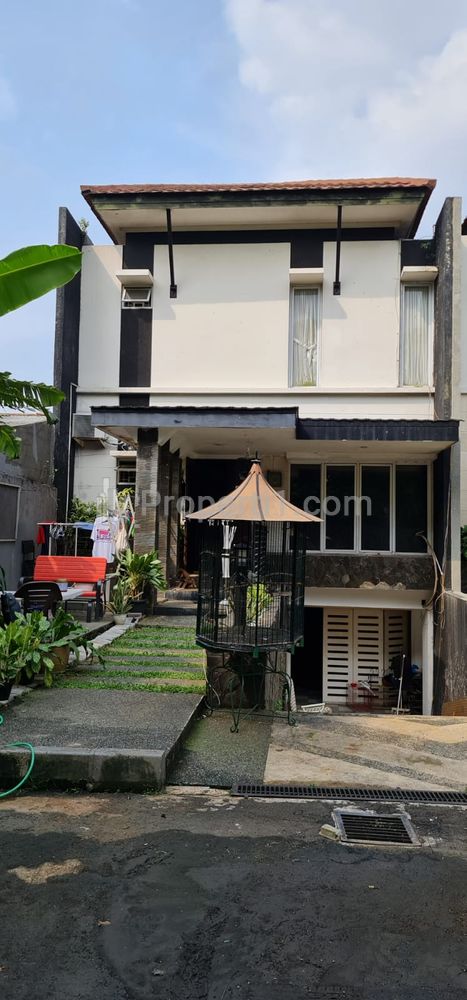 Dijual Rumah Dalam Townhouse Nyaman di Lebak Bulus Jaksel
