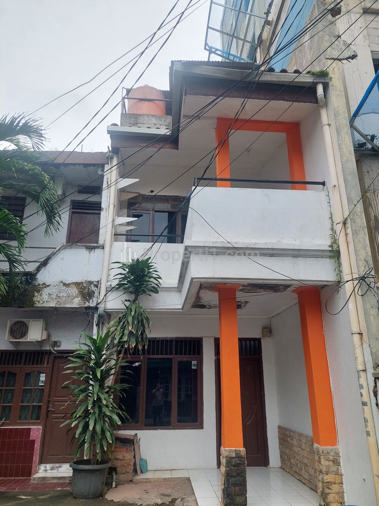 Disewakan Rumah Premium Cocok untuk Usaha dan Tinggal di Tawakal Ujung, Grogol Petamburan, Jakarta Barat