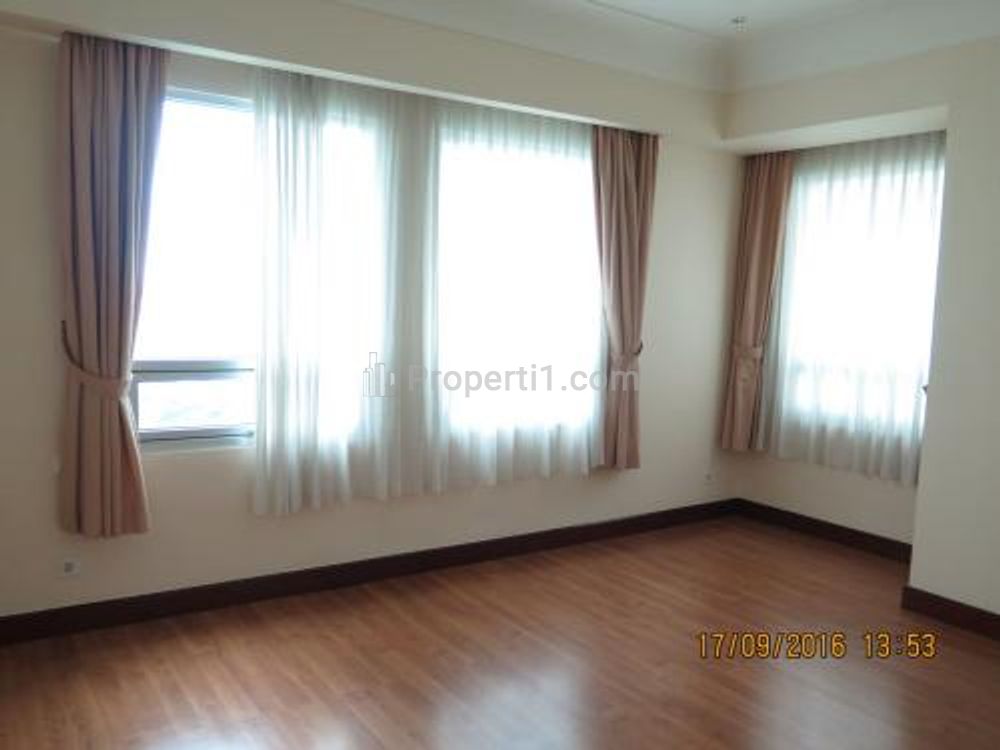 For Rent Apartment Pakubuwono Residence 3+1BR Full Furnished