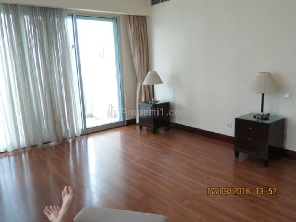 For Rent Apartment Pakubuwono Residence 3+1BR Full Furnished