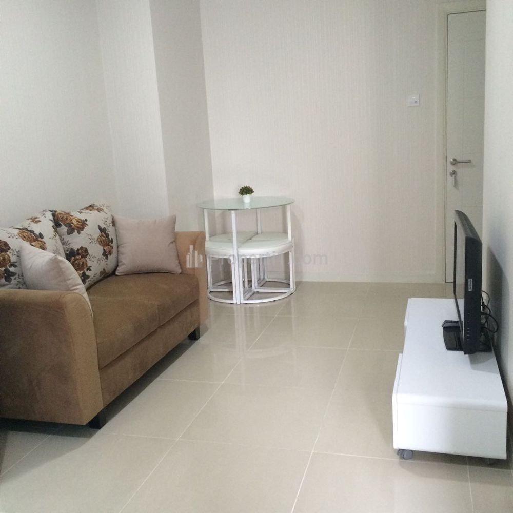 Sewa Apartemen Madison Park Tipe 2BR Full Furnished, Dekat Mall Central Park dan Taman Anggrek