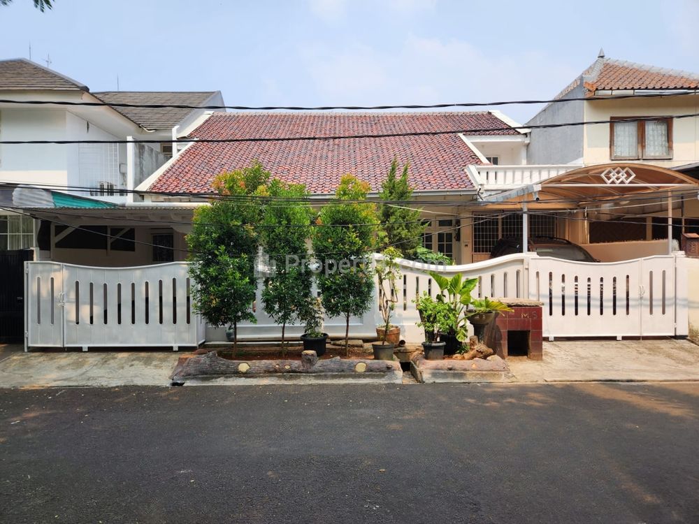 Sewa Rumah Semi Furnished Dekat Mall Pondok Indah, Jakarta Selatan