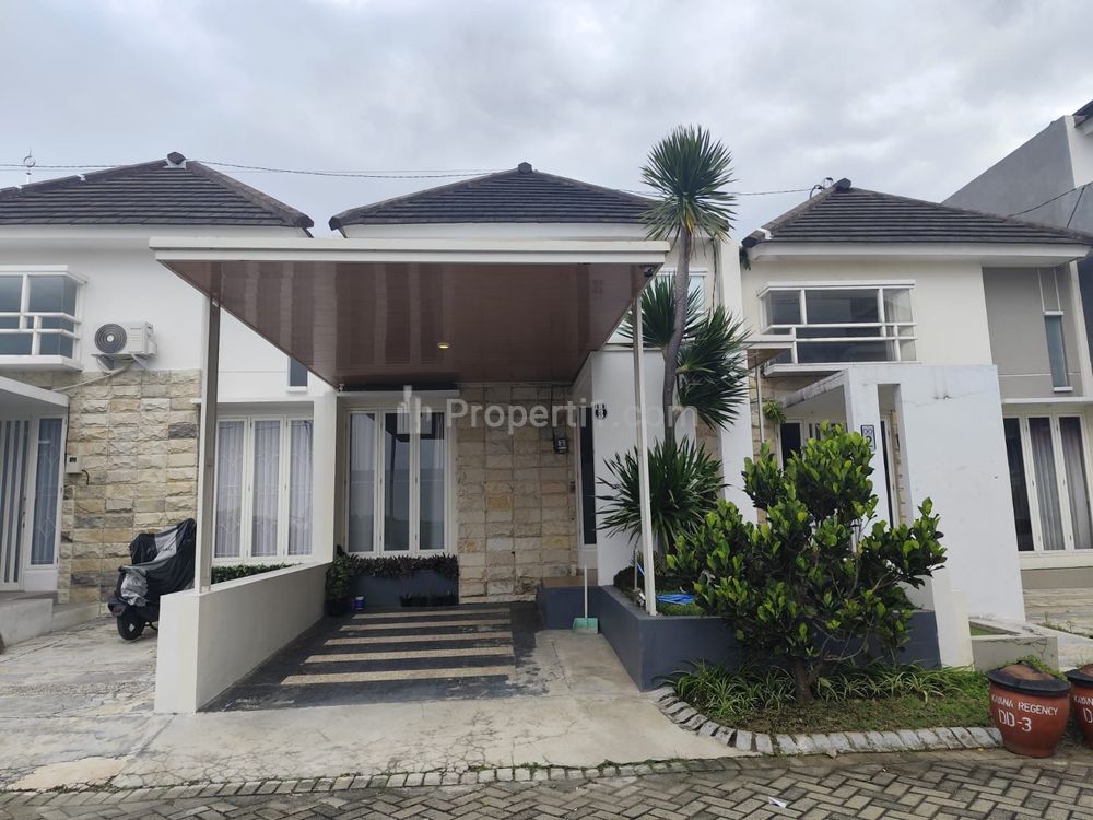 Dijual Rumah Poros di Batu Dekat Jatim Park 3 (Full Furnished)