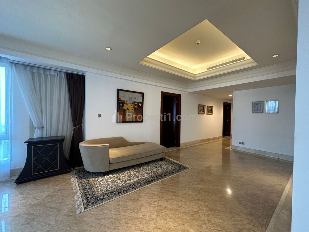 Sewa Apartemen SCBD Suites 3+1 BR Fully Furnished