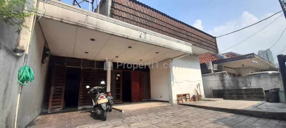 Jual Rumah Lama Area Guntur, Setiabudi, Akses Satu Mobil, Dekat Kuningan, Rasuna Said, Menteng, Sudirman, Thamrin, Manggarai, Tebet, Jakarta Selatan