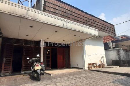Jual Rumah Lama Area Guntur, Setiabudi, Akses Satu Mobil, Dekat Kuningan, Rasuna Said, Menteng, Sudirman, Thamrin, Manggarai, Tebet, Jakarta Selatan