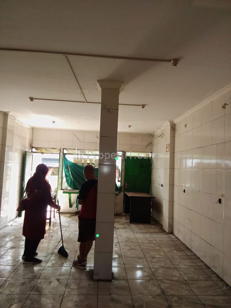 Disewakan Ruko 2 Lantai di Raya Bogor, Mekarsari, Cimanggis, Kota Depok, Jawa Barat