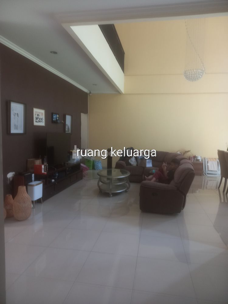 Disewakan Rumah De Latinos Bumi Serpong Damai