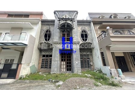 Rumah 2,5 Tingkat Dijual di Komplek Graha Metropolitan Medan Cluster Sophie Suites