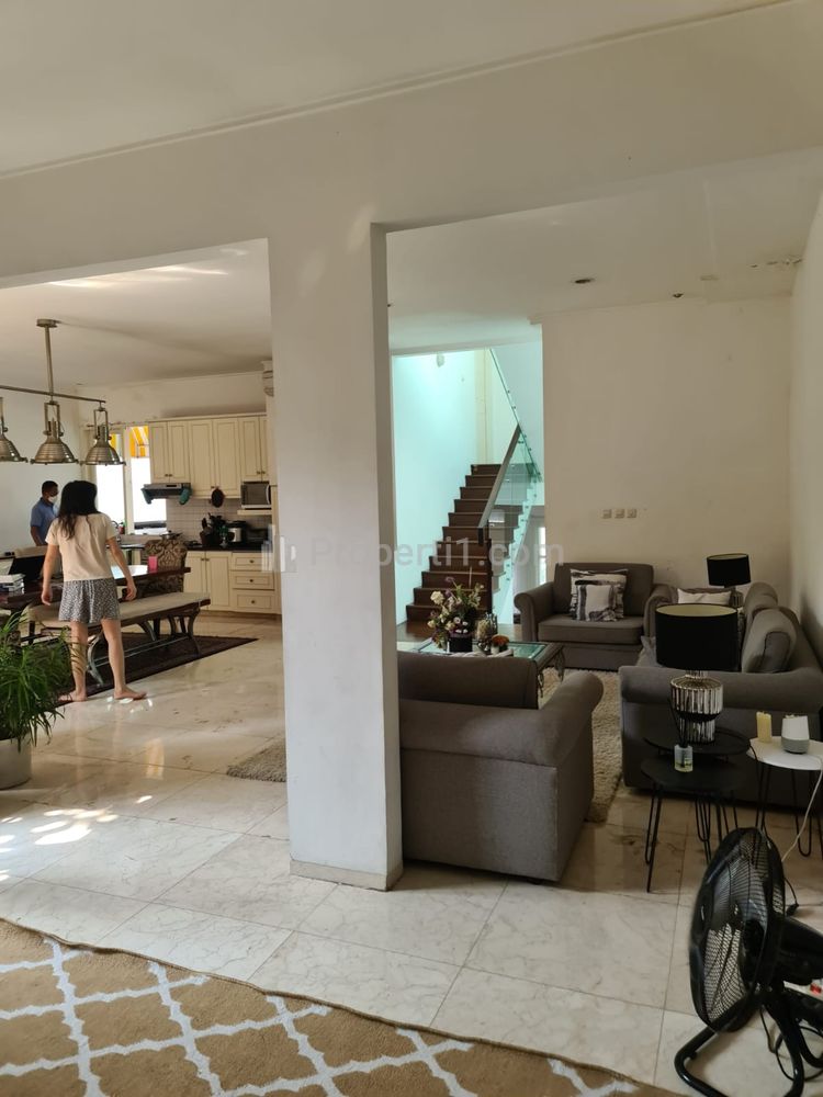 DIJUAL Rumah Modern & Siap Huni di Kemang, Jakarta Selatan