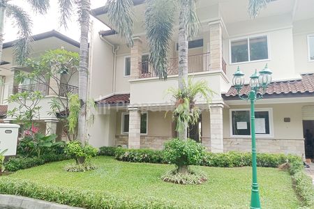 Sewa Rumah Townhouse Siap Huni Ada Kolam Renang Pejaten Barat, Dekat Gonzaga, AIS, Ampera, Kemang, Simatupang, Pasar Minggu, Jakarta Selatan